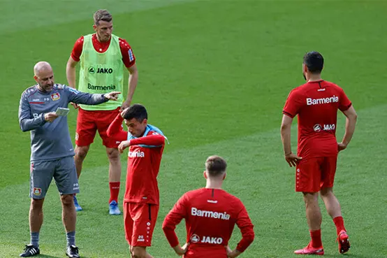 AYX体育赛事-关于奥格斯堡队后防线存在问题需加以解决的信息