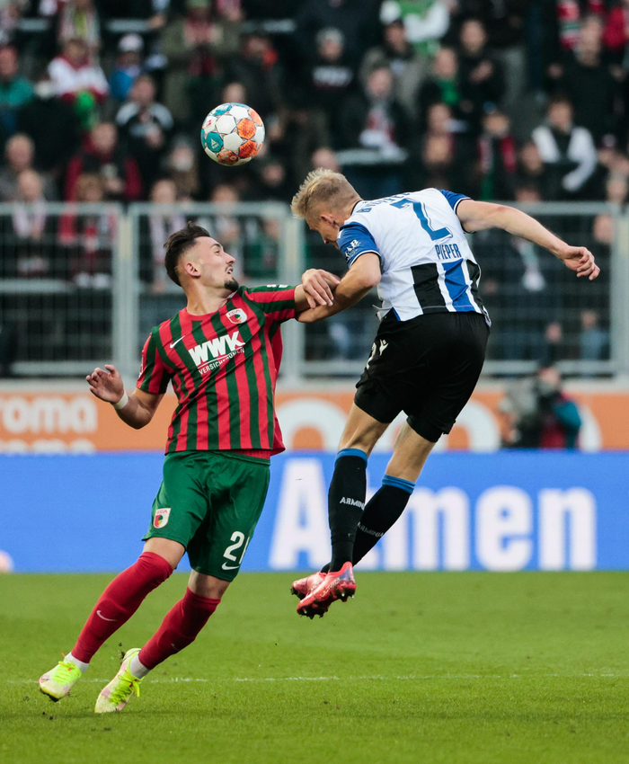 关于奥格斯堡队后防线存在问题需加以解决的信息 关于奥格斯堡队后防线存在问题需加以解决的信息