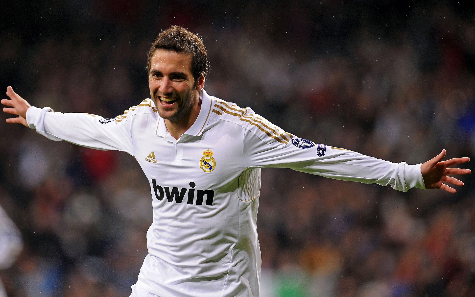 英超争冠焦点战与哥斯达黎加末节奇迹，竞技体育的悬念之美